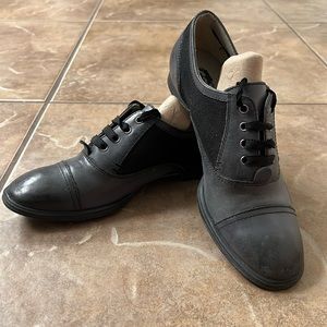 Size 6.5 Hush Puppies oxfords